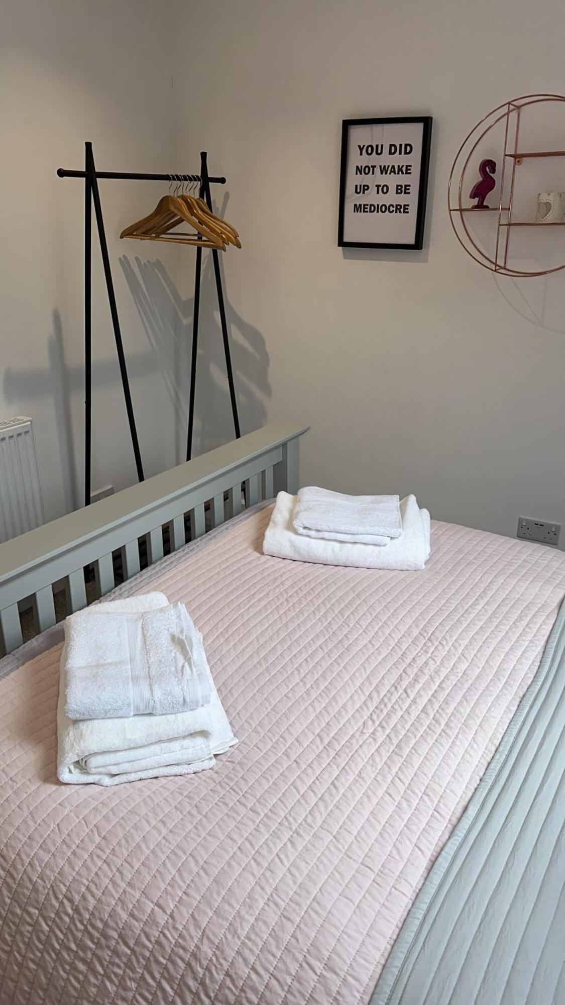 Modern Harrogate House Sleeps 10, Cinema Room & Hot Tub Zewnętrze zdjęcie