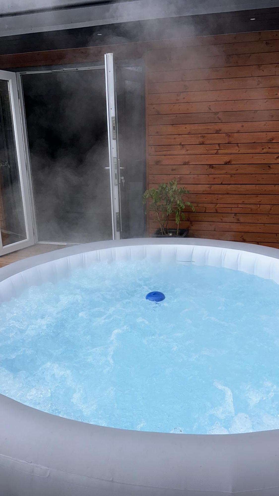 Modern Harrogate House Sleeps 10, Cinema Room & Hot Tub Zewnętrze zdjęcie