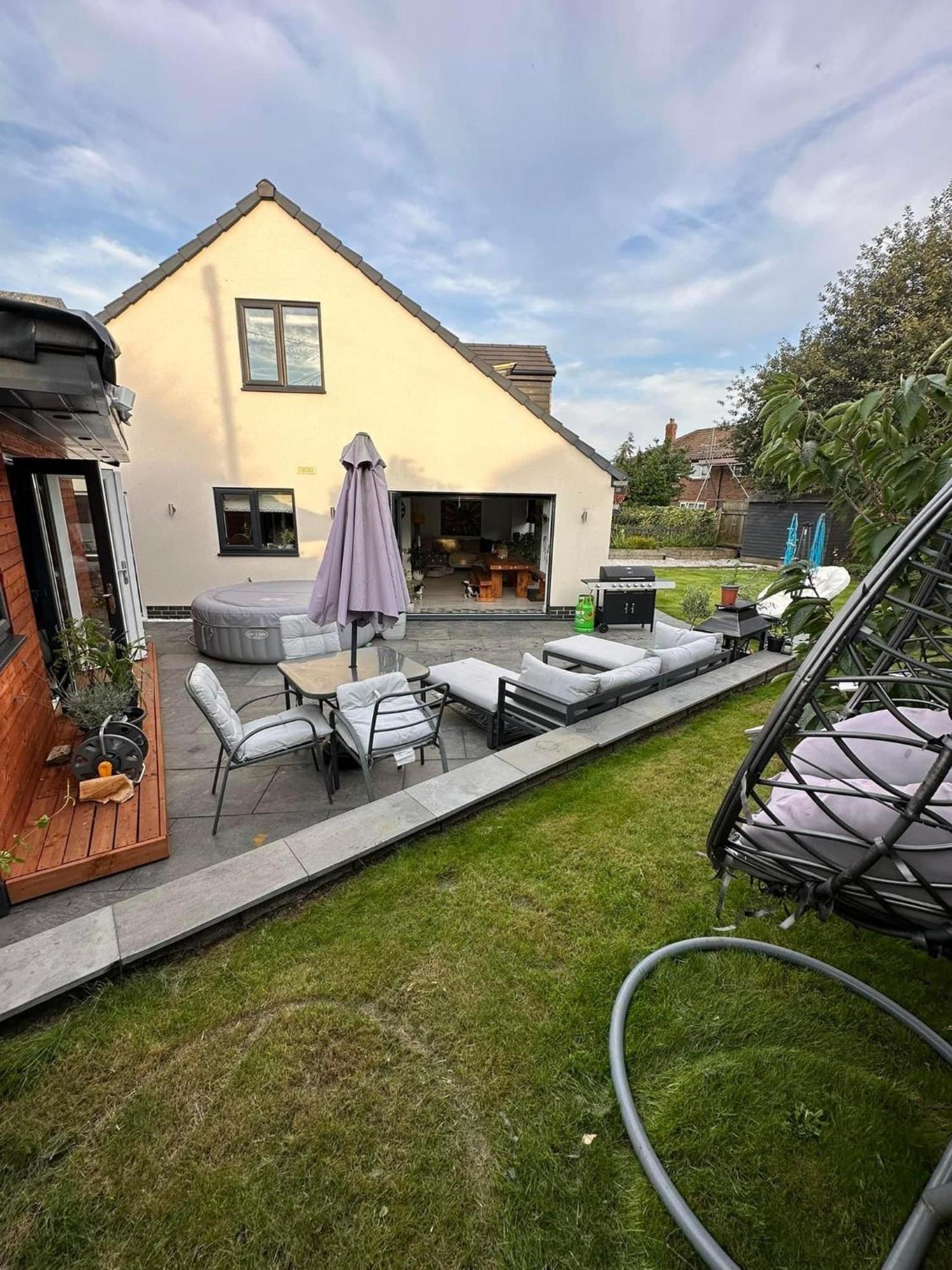 Modern Harrogate House Sleeps 10, Cinema Room & Hot Tub Zewnętrze zdjęcie